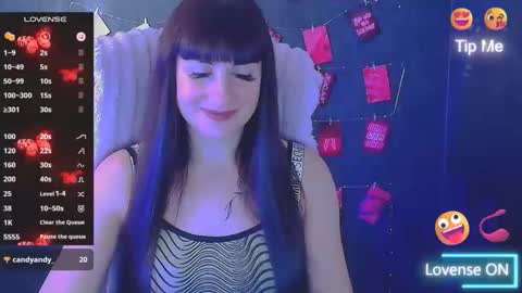 Caroline online show from November 22, 9:19 am