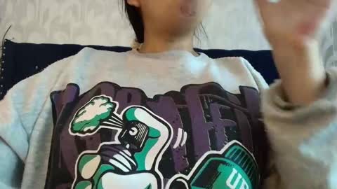 Isa online show from April 4, 8:38 pm