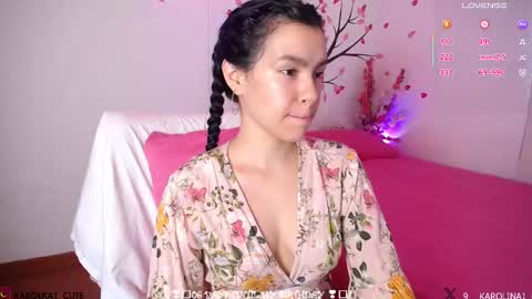 Karolina 3 online show from March 27, 2:07 pm