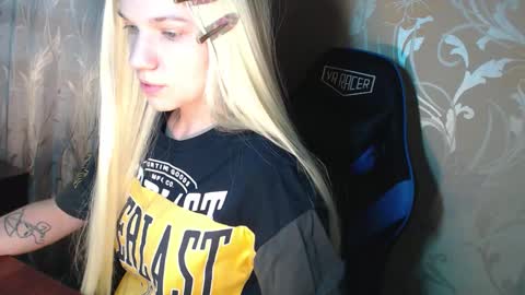 Caroline Fox online show from February 18, 10:37 am