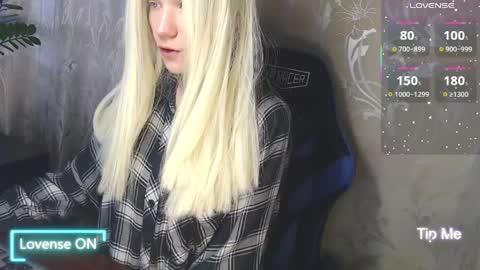 Caroline Fox online show from April 10, 9:25 am