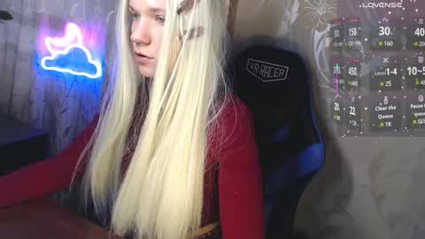 Caroline Fox online show from March 19, 10:32 am