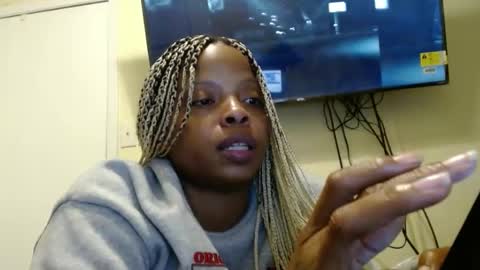 kashmoniy online show from February 11, 10:47 am