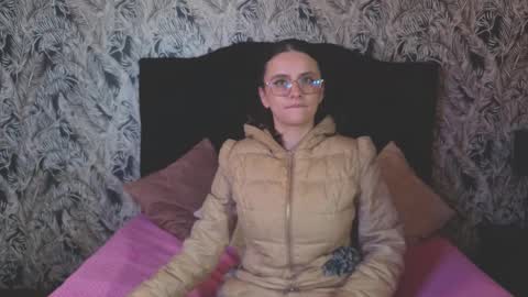 kassandra james online show from January 9, 1:17 pm