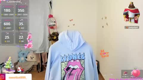 Snapshot of kat_ly_chan chatting on December 22, 6:48 pm Kat online show from December 22, 6:48 pm