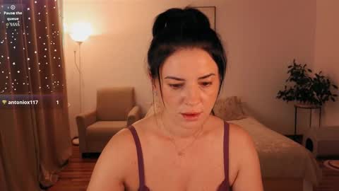 kate124680 online show from November 11, 10:45 pm