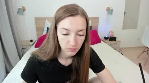 kate_redgar online show from June 9, 2:39 pm