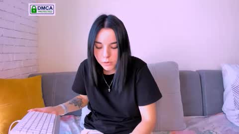 Snapshot of kate_ree_ chatting on September 24, 5:47 am KATE online show from September 24, 5:47 am