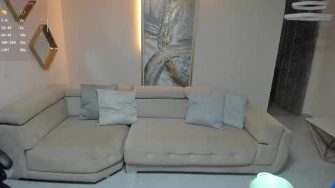 K A T E  online show from February 1, 9:39 am