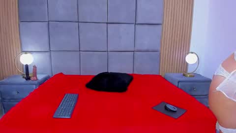 kate Tompson online show from March 14, 11:14 am