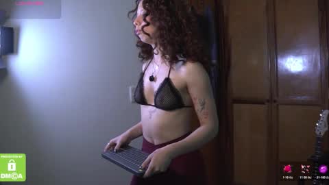 Snapshot of kathc_19 chatting on October 23, 1:51 am Katerine online show from October 23, 1:51 am