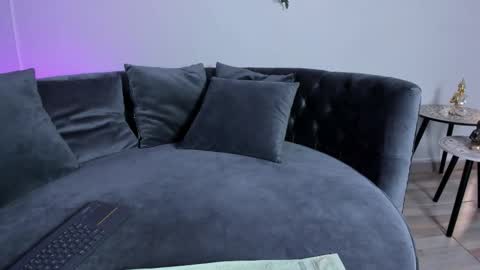 KATHE ANDERSON online show from December 3, 5:13 pm