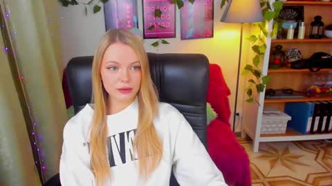 Katherine online show from March 11, 4:29 pm