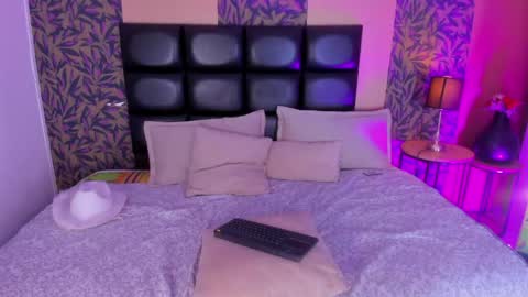 Sofia online show from May 31, 6:09 pm