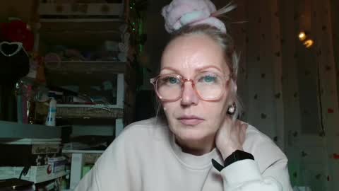 Kathleen online show from May 20, 9:54 pm
