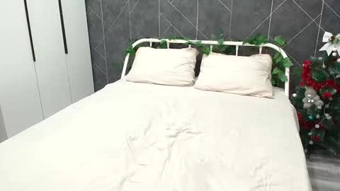 KathrineBerry online show from January 7, 6:51 am