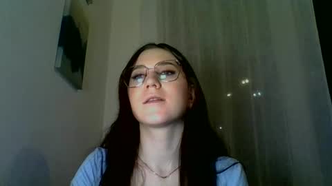 Snapshot of katie_foxi chatting on February 21, 11:21 pm katie_foxi online show from February 21, 11:21 pm