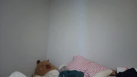 katiecai online show from April 9, 5:00 am