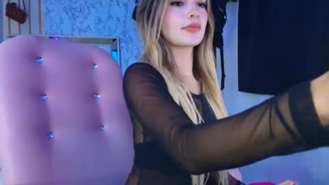 Snapshot of katleen_v chatting on September 16, 10:28 am Katleen. online show from September 16, 10:28 am