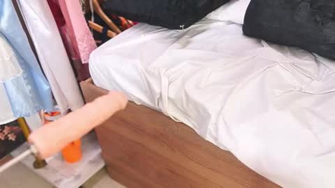 K A T L Y N  online show from October 21, 11:08 pm