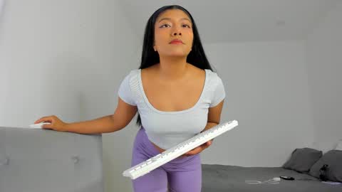 Follow me on instagram and twitter as correaktnees online show from February 13, 7:45 am