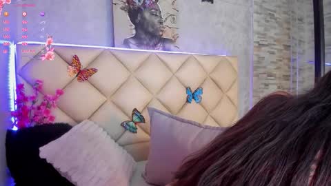 .... Katniss .... online show from October 3, 8:22 am