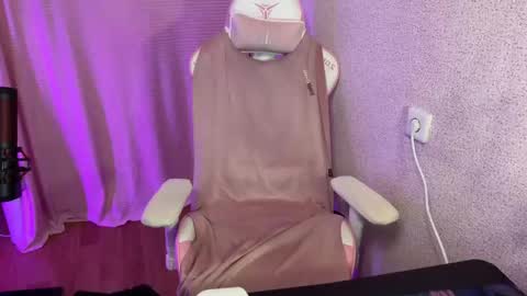   naked in pvt show 100 tk online show from October 13, 3:58 pm