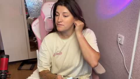   naked in pvt show 100 tk online show from July 6, 3:47 pm