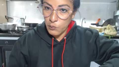 KattleyaGrey online show from February 4, 9:08 pm