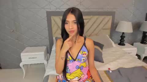 kattylilli online show from June 17, 10:48 pm