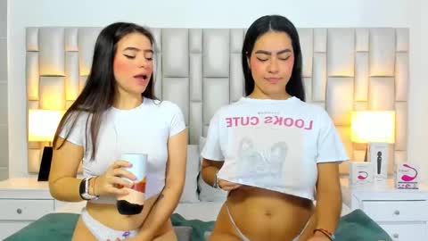 katy blonde girl and paola big boobs online show from February 19, 8:19 pm