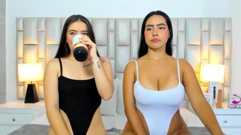 katy blonde girl and paola big boobs online show from December 16, 8:04 pm