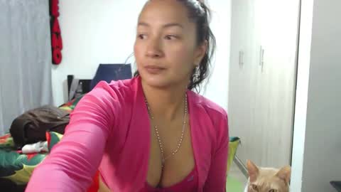  Khawit  online show from December 3, 8:15 am