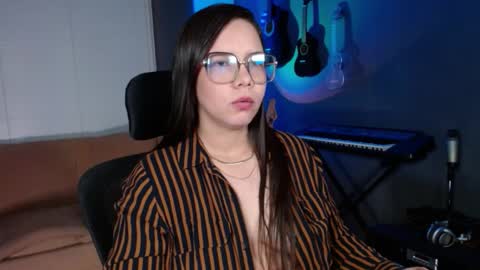 Kay online show from December 21, 2:07 am