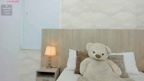   online show from November 22, 11:19 am