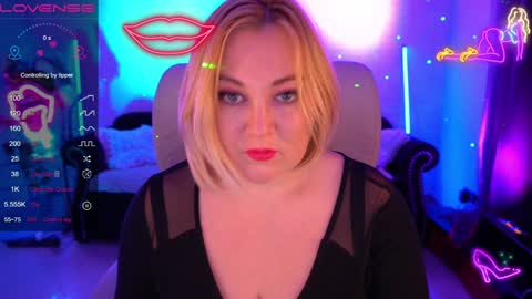 Kayla online show from January 6, 9:00 pm