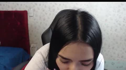 Kayla online show from October 2, 7:40 am