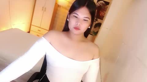 Y O U R        F U T U R E       K A Y L E E  online show from November 10, 6:05 am