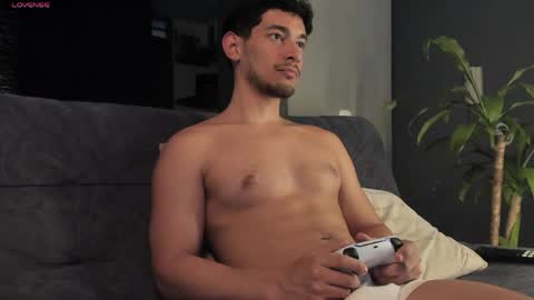 Kayn online show from June 9, 9:58 pm