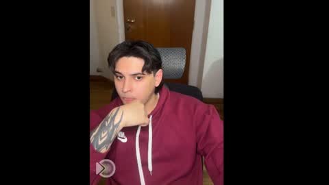 kaynn_b online show from June 16, 1:09 am