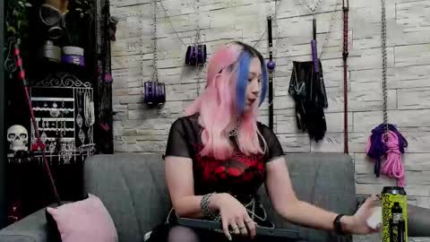 Miss Kazia online show from November 10, 4:10 pm