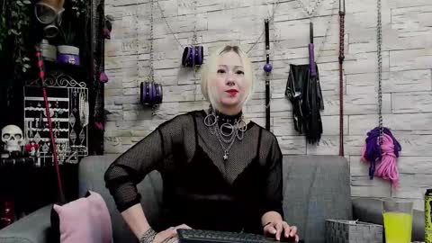 Miss Kazia online show from October 29, 1:07 am