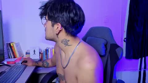 Alfred - INDEPENDIENT MODEL online show from March 27, 7:58 am