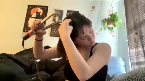 kearianwat online show from March 28, 12:50 pm