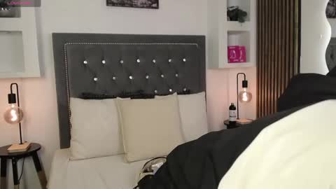 nico online show from May 15, 1:08 pm