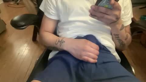 Keesey23 online show from March 31, 1:50 am