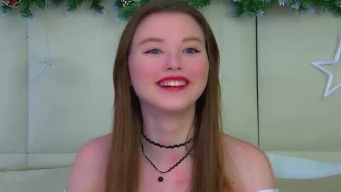 Keira online show from December 19, 6:25 pm