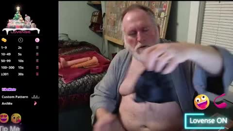 Snapshot of keithobrian chatting on December 14, 5:29 am Keithobrian online show from December 14, 5:29 am