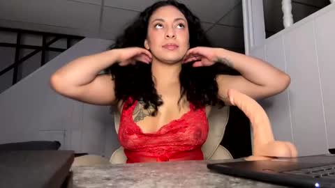 kelinax12 online show from December 19, 6:45 am