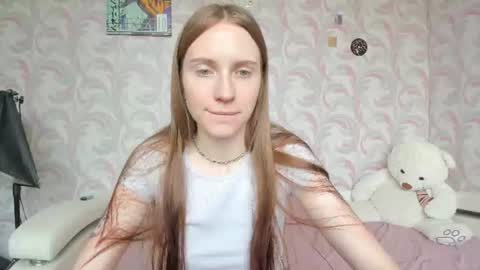 kelly_gerzikaaa online show from June 18, 3:45 am